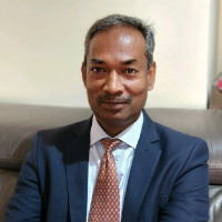 Suresh M. Khadakbhavi